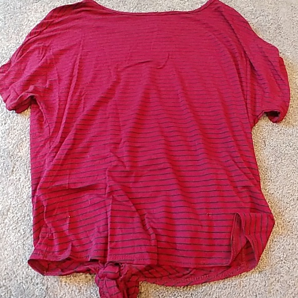 NWT top - Picture 2 of 3